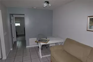 5250 15th St N, Saint Petersburg, FL 33703 - Photo 7