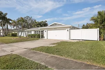 6459 30th Avenue N, Saint Petersburg, FL 33710 - Photo 3