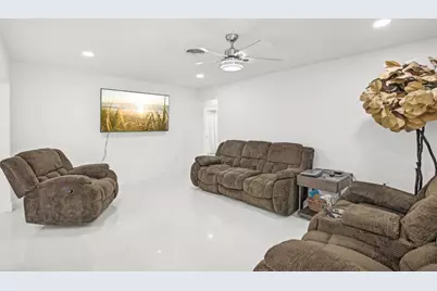 6459 30th Avenue N, Saint Petersburg, FL 33710 - Photo 9