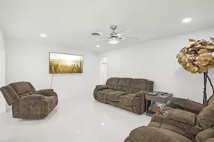 6459 30th Ave N, Saint Petersburg, FL 33710 - Photo 9