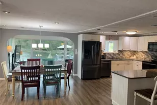 10138 N Lake Dr, Largo, FL 33773 - Photo 17