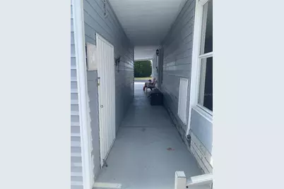 10138 N Lake Drive, Largo, FL 33773 - Photo 3