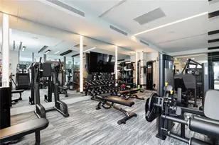 301 1st St S, Saint Petersburg, FL 33701 - Photo 17