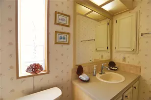 208 Hibisco Dr, North Port, FL 34287 - Photo 31