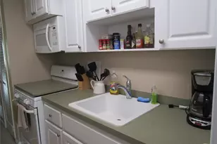 5876 21st St N, Saint Petersburg, FL 33714 - Photo 23