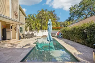 13945 75th Ave, Seminole, FL 33776 - Photo 9