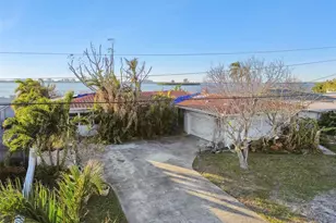 1836 Venetian Point Dr, Clearwater, FL 33755 - Photo 23