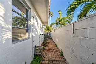 1836 Venetian Point Dr, Clearwater, FL 33755 - Photo 21