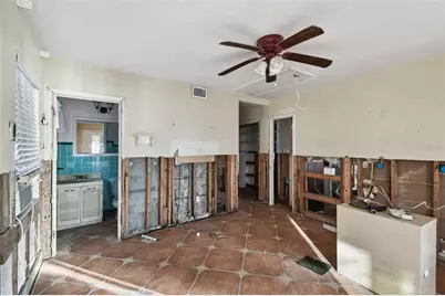 1836 Venetian Point Drive, Clearwater, FL 33755 - Photo 17