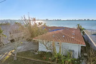 1836 Venetian Point Dr, Clearwater, FL 33755 - Photo 41