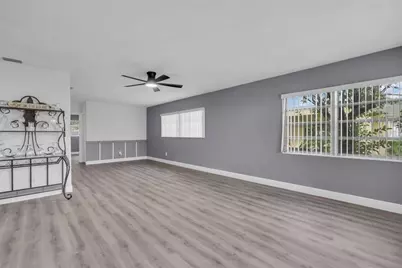 11435 2nd Street E, Treasure Island, FL 33706 - Photo 7