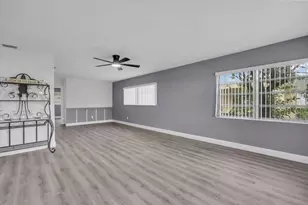 11435 2nd St E, Treasure Island, FL 33706 - Photo 7