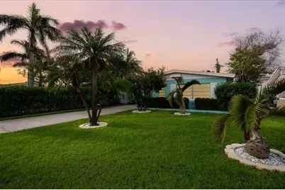 11435 2nd Street E, Treasure Island, FL 33706 - Photo 1