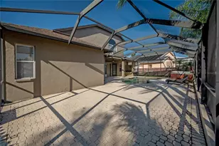 10126 Londonshire Ln, Tampa, FL 33647 - Photo 37