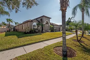 10126 Londonshire Ln, Tampa, FL 33647 - Photo 3