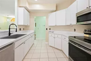 5215 New Brittany Ln, Zephyrhills, FL 33541 - Photo 15