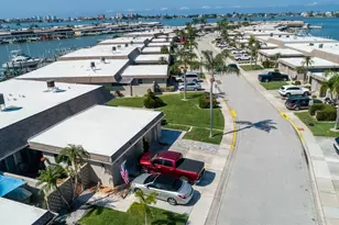 494 Boca Ciega Point Blvd N, Saint Petersburg, FL 33708 - Photo 31