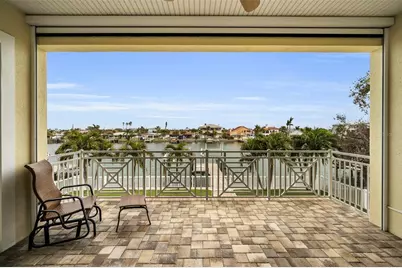 11325 5th Street E, Treasure Island, FL 33706 - Photo 13