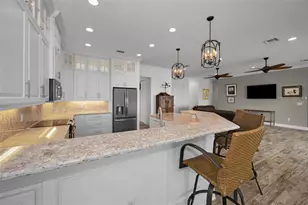 11325 5th St E, Treasure Island, FL 33706 - Photo 25