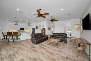 11325 5th St E, Treasure Island, FL 33706 - Photo 17