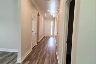 422 Shannon Ests Ct, Plant City, FL 33563 - Photo 11