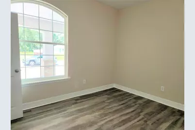 422 Shannon Estates Court, Plant City, FL 33563 - Photo 13