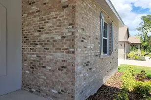 422 Shannon Ests Ct, Plant City, FL 33563 - Photo 7