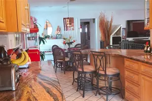 11185 5th St E, Treasure Island, FL 33706 - Photo 21