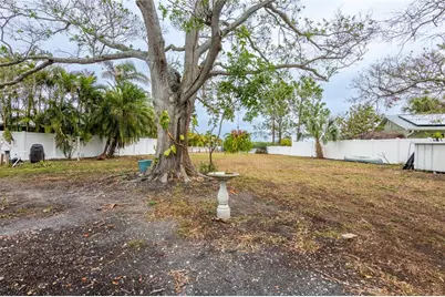 2744 45th Street S, Gulfport, FL 33711 - Photo 11