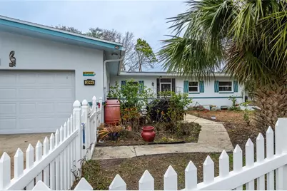 2744 45th Street S, Gulfport, FL 33711 - Photo 3
