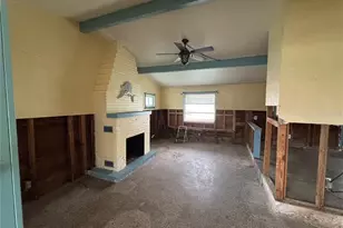 18006 4th St E, Redington Shores, FL 33708 - Photo 17