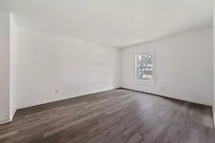 107 Sea Horse Dr SE, Saint Petersburg, FL 33705 - Photo 29
