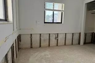 9524 Treasure Ln NE, Saint Petersburg, FL 33702 - Photo 17