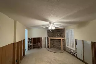 9524 Treasure Ln NE, Saint Petersburg, FL 33702 - Photo 15