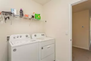 17048 Oval Rum Dr, Wimauma, FL 33598 - Photo 35