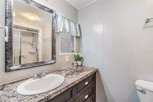 36905 Beth Ave, Zephyrhills, FL 33542 - Photo 21