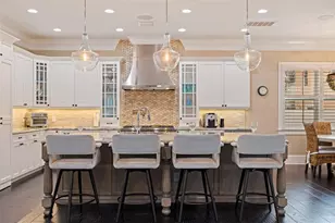 310 8th Ave N, Saint Petersburg, FL 33701 - Photo 5