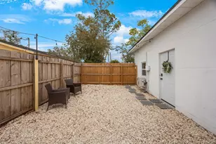 2504 W Fletcher Ave, Tampa, FL 33618 - Photo 29