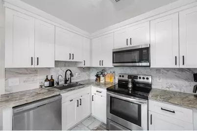 2504 W Fletcher Avenue, Tampa, FL 33618 - Photo 11