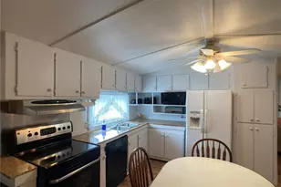 1710 7th St SW, Ruskin, FL 33570 - Photo 11