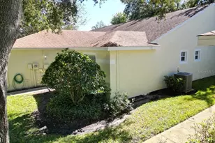 35324 Whispering Pines Dr, Zephyrhills, FL 33541 - Photo 31