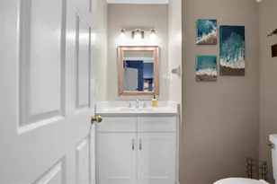 6224 Vista Verde Dr W, Saint Petersburg, FL 33707 - Photo 15