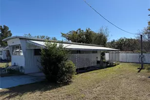 37402 Hammond Dr, Zephyrhills, FL 33541 - Photo 3