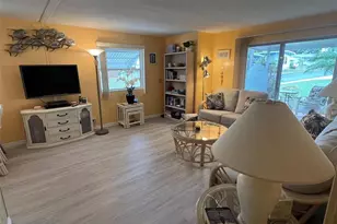 52 Frangipani Cir, Largo, FL 33770 - Photo 17