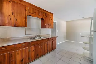 5130 Dr Martin Luther King Jr St S, Saint Petersburg, FL 33705 - Photo 13