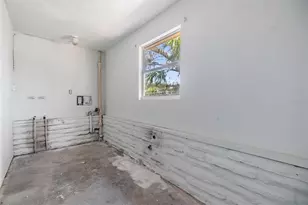 5130 Dr Martin Luther King Jr St S, Saint Petersburg, FL 33705 - Photo 27