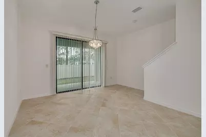 5152 Bay Isle Circle, Clearwater, FL 33760 - Photo 7