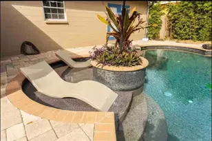 10405 N Woodmere Rd, Tampa, FL 33617 - Photo 3