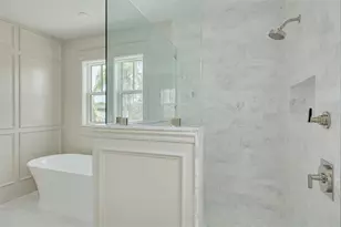 323 Appian Way NE, Saint Petersburg, FL 33704 - Photo 35