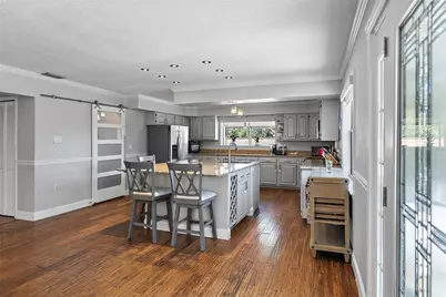 7418 Bay Drive, Tampa, FL 33635 - Photo 3